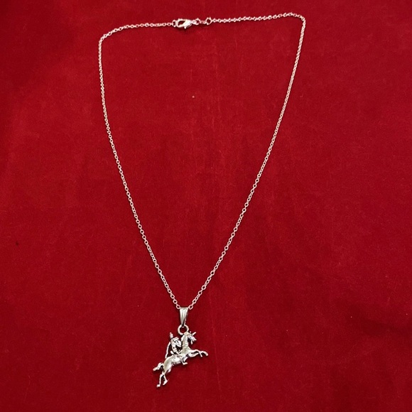 Medieval Times Knight Necklace - Picture 4 of 8